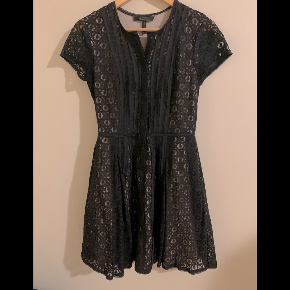 BCBGMAXAZRIA Short sleeve Lace Dress